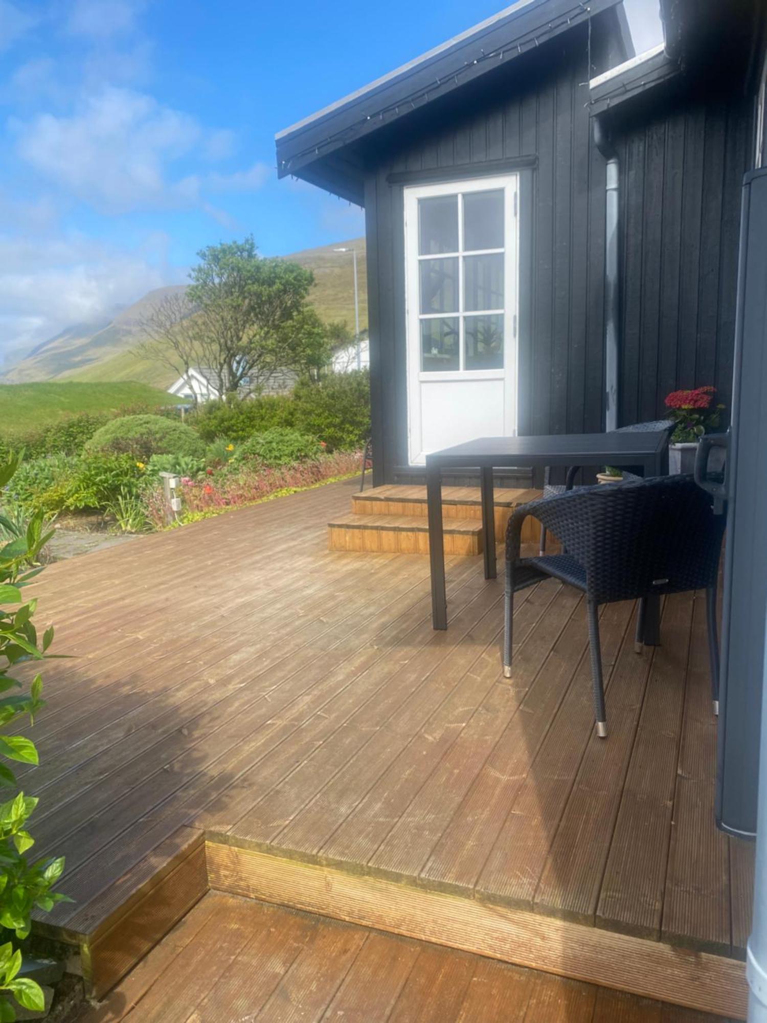Villa Cosy House With Stunning View Sørvágur Esterno foto